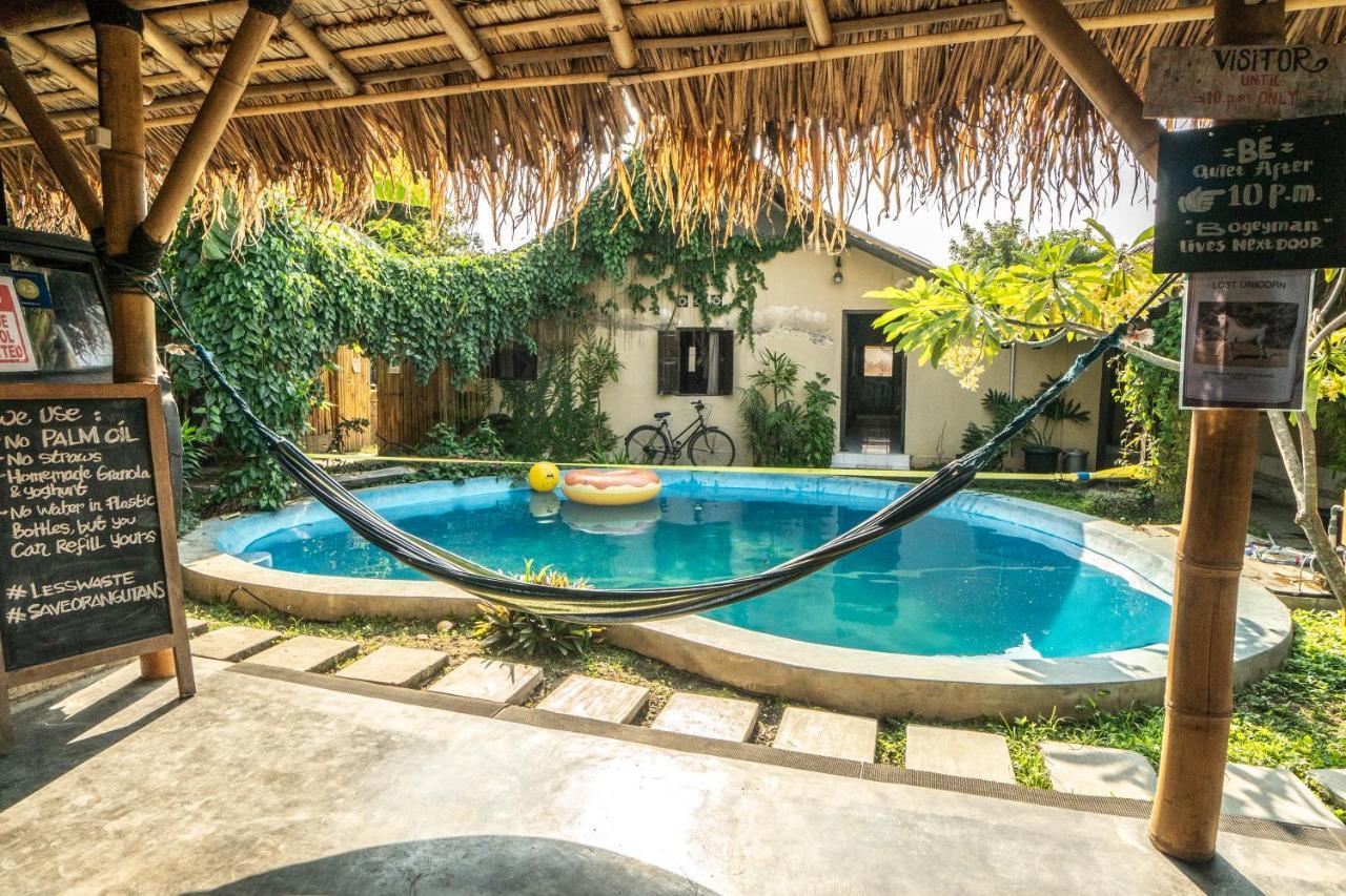 Losmanos Hostel Yogyakarta Exterior foto